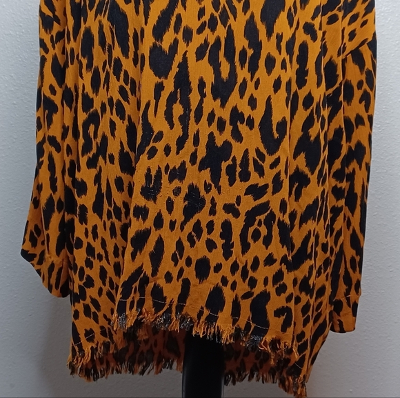 Umgee Leopard Print Collared V-Neck Boho Frayed Hem Sz L Tunic Top - Picture 5 of 15